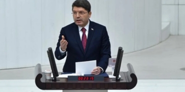 Yılmaz Tunç- Bakan