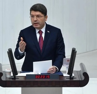 Yılmaz Tunç- Bakan
