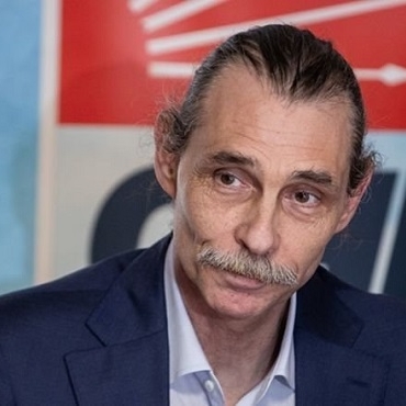 Erdal Beşikçioğlu