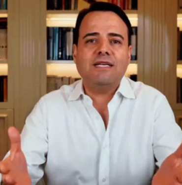 ÖZGÜR dEMİRTAŞ