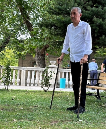 Ameliyatta-unutulan-bez-hayatini-karartti.jpg