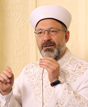 Diyanet-Isleri-Baskani-Evlilik-yasi-25lere-30lara-cikiyor-genclerimizi-uyaralim.jpg