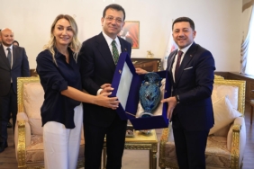 Imamoglundan-iktidara-Gulerek-izliyorum.jpg