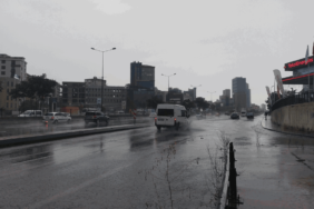 Istanbul-hafta-sonuna-yagmurla-uyandi.png