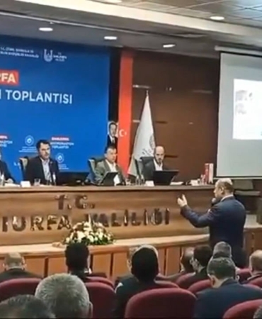 Murat-Kurumun-katildigi-etkinlikte-Sanliurfa-Belediye-Baskani-protokolden-cikarildi.jpg