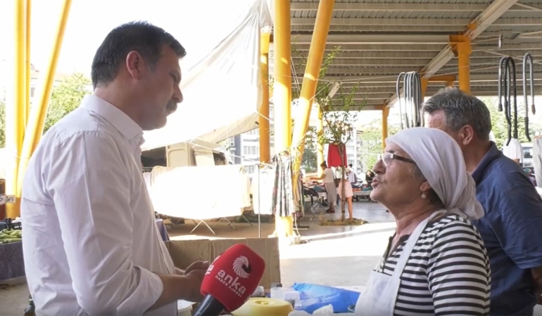 Pazar-esnafi-Erkan-Basa-dert-yandi.jpg