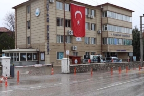 AKPli-baskan-MHPli-eski-baskani-sucladi-Yuzde-50si-naylon-fatura.jpg