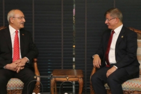 Ahmet-Davutoglu-Kemal-Kilicdaroglunu-ziyaret-etti.jpg