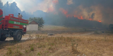 Ankarada-yangin-Boludaki-ormanlik-alana-sicradi-1-koy-bosaltiliyor.jpg