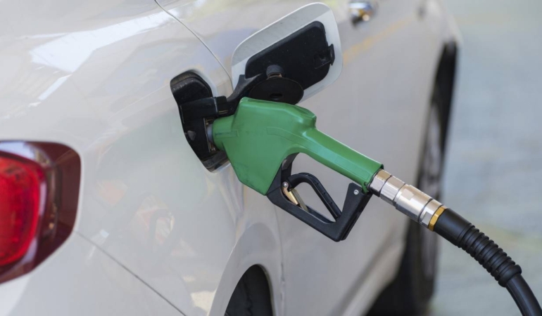 Benzine-indirim-pompaya-yansidi.jpg