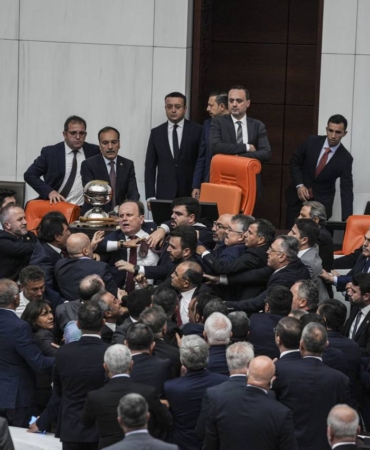 DEM-Parti-Es-Genel-Baskanlarindan-aciklama-Saldirilar-karsisinda-geri-adim.jpg