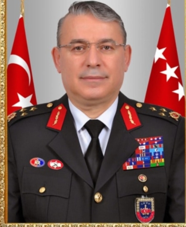 FETO-kumpasini-yendi-9-yil-sonra-orgeneral-oldu.jpg