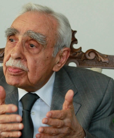 Tarik-Ziya-Ekinci-yasamini-yitirdi.jpg