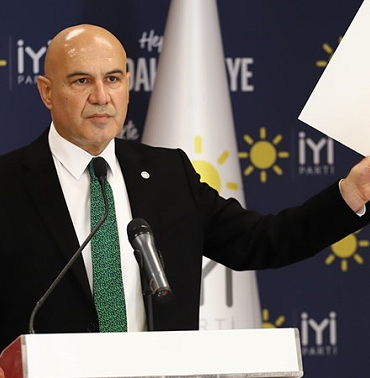Turhan Çömez