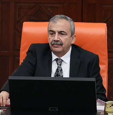 Sureyya Önder