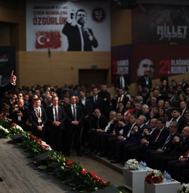 Özgür Özel