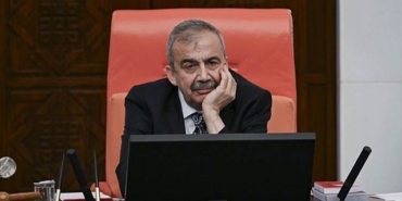 2 Sırrı Süreyya Önderl