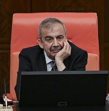 2 Sırrı Süreyya Önderl