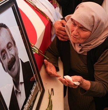 2 Sırrı Süreyya Önderl