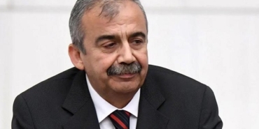 2 Sırrı Süreyya Önderl