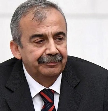 2 Sırrı Süreyya Önderl
