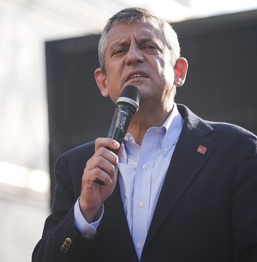Özgr Özel