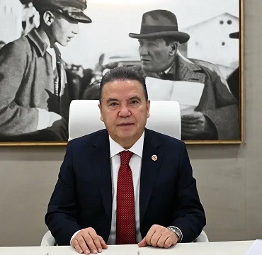 Muhittin Böcek