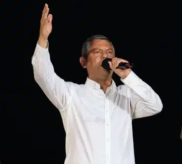 Özgür Özel