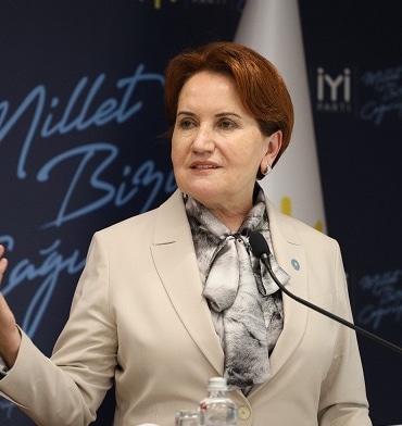 Akşener