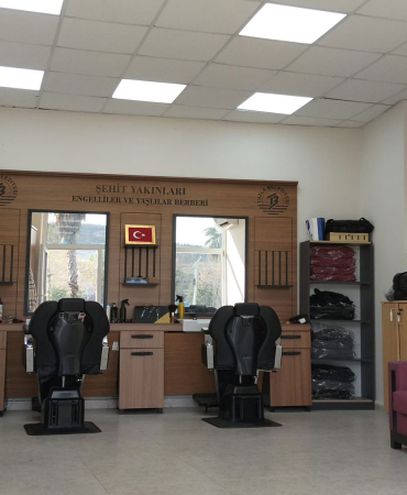 1komsu-berber-selale-parkta